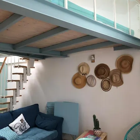 Maison De Pecheur Situee Dans Impasse Privee A 300 M De La * Les Sables-d'Olonne