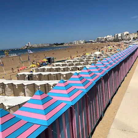 Maison De Pêcheur Située Dans Impasse Privée à 300 M De La * Les Sables-dʼOlonne